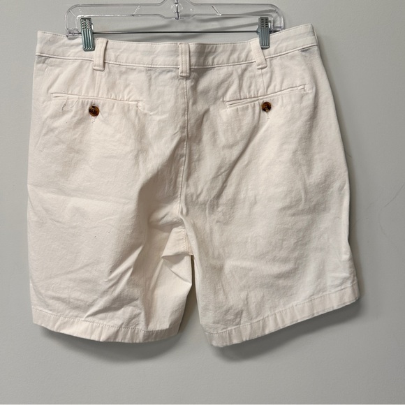 Club Room men white flat front size 34 shorts - Picture 3 of 8